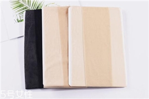 袜子什么颜色好看,女生穿什么颜色的袜子最好看