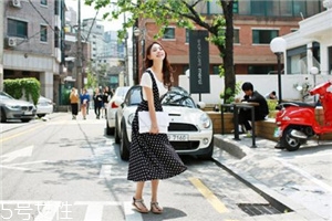 背带裙搭配什么鞋子好看,背带裙配什么鞋子好看? 背带裙搭配什么鞋子好看,背带裙配什么鞋子好看?