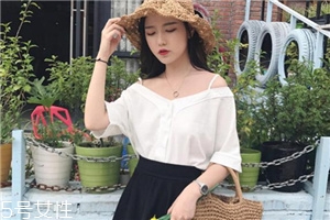 溜肩女生适合穿肩部有什么的,溜肩女生适合穿呢子大衣吗