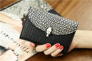 钱包拉链坏了修复技巧,请问钱包的拉链坏了可以换吗 钱包拉链坏了修复技巧,请问钱包的拉链坏了可以换吗