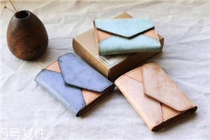 包上弄上油渍怎么去除,包包油渍怎么清洗