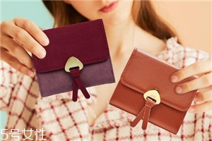 钱包泡水变形了怎么办,真皮钱包被水泡了怎么办 钱包泡水变形了怎么办,真皮钱包被水泡了怎么办