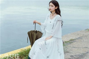 洋气白发奶奶,白发老太太 洋气白发奶奶,白发老太太