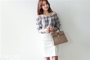 高腰短裙搭配什么上衣,高腰短款上衣怎么搭配