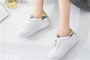 小白鞋鞋带怎么系好看 教程,小白鞋系鞋带的方法图解步骤