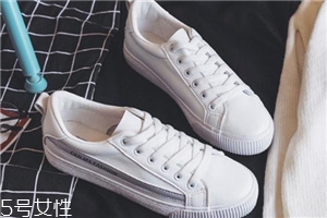 小白鞋被踩脏了怎么办,白鞋被踩了一脚怎么办 小白鞋被踩脏了怎么办,白鞋被踩了一脚怎么办