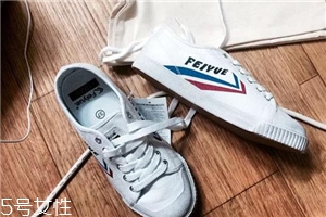 小白鞋买小了怎么办视频,买的小白鞋小了一点怎么办