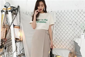 短袖t恤怎么搭配裙子,T恤搭配裙子图片