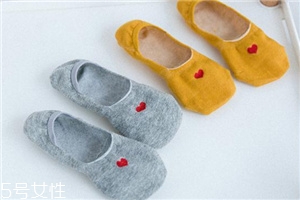 袜子怎么弄头发,鞋里面粘上袜子的毛怎么办 袜子怎么弄头发,鞋里面粘上袜子的毛怎么办