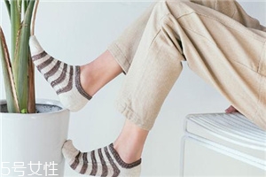 袜子洞怎么修补,袜子破洞了要怎么处理