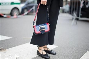 芭蕾舞鞋怎么搭配衣服,芭蕾舞鞋怎么搭配好看 芭蕾舞鞋怎么搭配衣服,芭蕾舞鞋怎么搭配好看