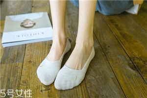 洗过的袜子会传染脚气吗,洗干净的袜子会传染脚气吗 洗过的袜子会传染脚气吗,洗干净的袜子会传染脚气吗