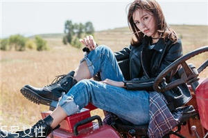 502胶水粘皮衣了怎么办,皮衣沾上502胶怎么除掉