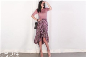 格子裙搭配什么上衣好看,格子裙搭配什么上衣好看图片 格子裙搭配什么上衣好看,格子裙搭配什么上衣好看图片