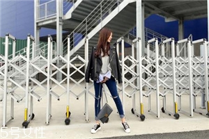 皮衣毛领脏了怎样清洗,皮衣领子脏了怎么办