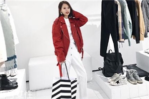 皮衣紧身好还是宽松好,皮衣宽松好看还是修身好看