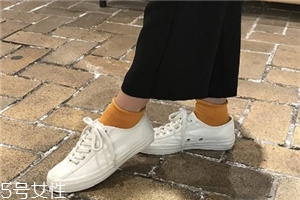 帆布鞋白边怎么刷才能干净,鞋子白边怎么刷才能白