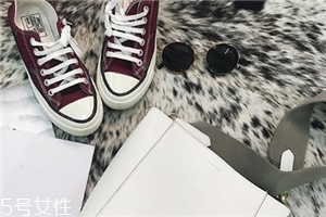 帆布鞋上的泥渍怎么去除,帆布鞋上的泥土渍怎么洗