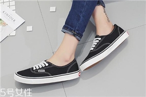 帆布鞋后面磨脚怎么办小妙招,帆布鞋磨脚怎么解决 帆布鞋后面磨脚怎么办小妙招,帆布鞋磨脚怎么解决