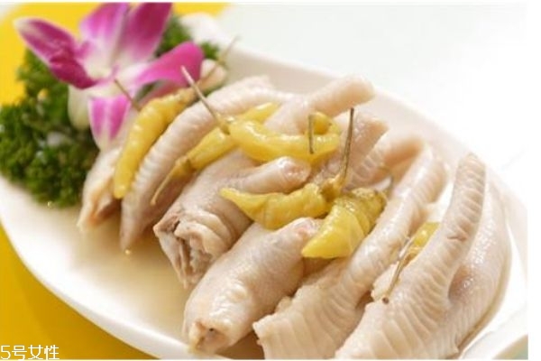 泡椒凤爪多吃有什么危害(经常吃泡椒凤爪有什么危害)