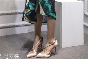 高跟鞋240是多少码的鞋子,高跟鞋240是多少码 高跟鞋240是多少码的鞋子,高跟鞋240是多少码