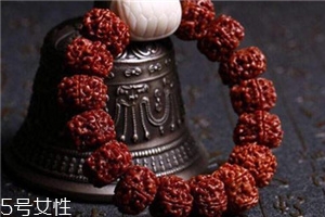 文玩金刚菩提怎么盘红的快,金刚怎样盘玩能发红的快