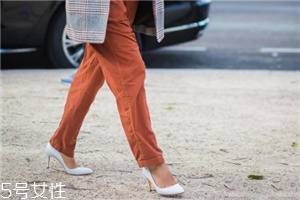 高跟鞋鞋跟太响怎么办妙招,高跟鞋跟很响怎么办