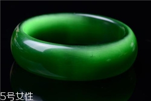 紫水晶手镯戴在哪只手,绿龙晶戴哪个手