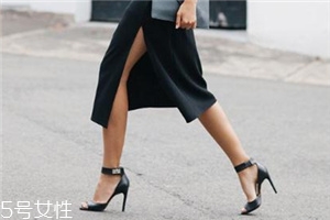 高跟凉鞋配什么裤子好看,高跟凉鞋配什么裤子穿好看