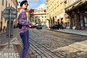 牛仔裤被刮了怎么办,牛仔裤被刮花了怎么办