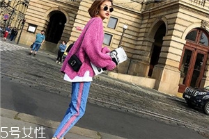 牛仔裤染上84怎么处理,裤子上染了84怎么办?