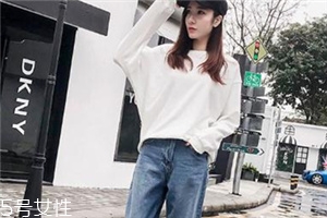 牛仔裤剪短后怎么磨边视频,牛仔裤剪了怎么磨边