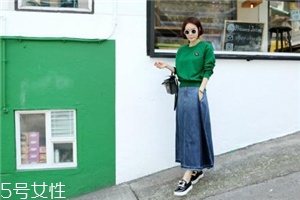 牛仔裙配什么卫衣好看,卫衣搭配牛仔外套好看吗