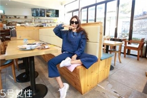 运动套装怎么搭配外套,运动套装配什么外套 运动套装怎么搭配外套,运动套装配什么外套