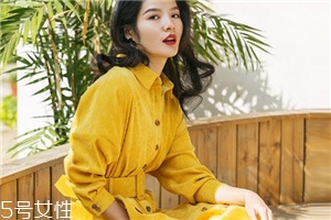 颜色搭配不超过三种,搭配颜色不能超过三种