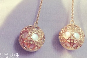 迪奥耳环价格,迪奥耳环多少钱?