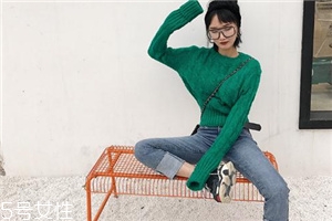 黑色牛仔裤用醋泡还是用盐,牛仔裤用醋泡还是用盐泡