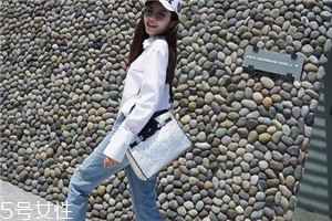 新的牛仔裤有味道怎么除去,牛仔裤有味道怎么除去_女人屋