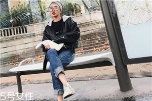 牛仔裤软的好还是硬的好啊,软的牛仔裤好还是硬的牛仔裤好