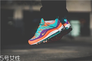 运动鞋穿41皮鞋穿多大的,平时穿41皮鞋穿多大