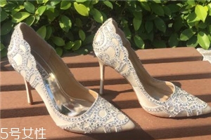 badgley mischka是什么档次,badgleymischka是什么品牌 badgley mischka是什么档次,badgleymischka是什么品牌