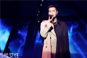 巴宝莉是奢侈品牌吗,Burberry是奢侈品吗