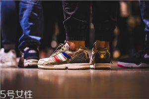 运动鞋230是多少码的鞋子,运动鞋230是多少码的鞋子女