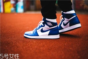 运动鞋子上的折痕怎么处理,运动鞋鞋子有折痕怎么办 运动鞋子上的折痕怎么处理,运动鞋鞋子有折痕怎么办