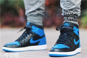 运动鞋怎么样算是合脚,鞋子是买刚合脚还是买大点好