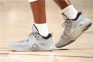 运动鞋鞋舌头总跑偏怎么解决,运动鞋鞋舌老是跑偏