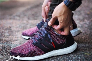 运动鞋鞋底发黄怎么办,运动鞋底边发黄怎么办