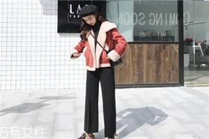 羊羔毛外套阔腿裤搭配,羊羔毛外套阔腿裤帆布鞋