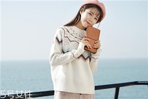 高领子毛衣扎脖子怎么办,穿毛领衣服脖子过敏痒 高领子毛衣扎脖子怎么办,穿毛领衣服脖子过敏痒