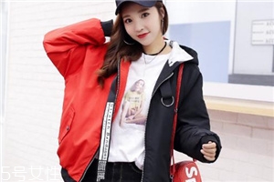 棒球服搭配什么裤子好看,棒球服内搭什么最好看